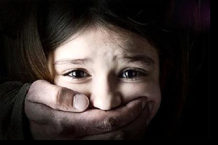 تجاوزبی رحمانه دایی به دو خواهرزاده 12 و 13 ساله اش / دختر بیچاره زیر آزار جنسی جان داد