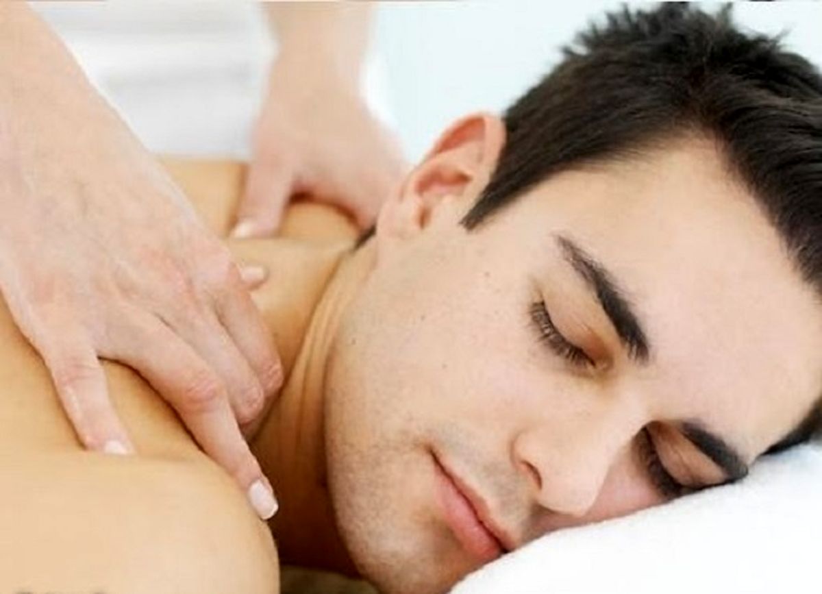 کار وقیحانه ماساژور خوش استایل در خانه خالی/ زنش انگشت به دهان ماند!+ عکس