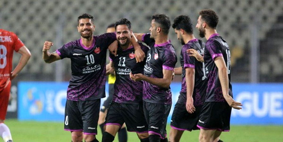 فیلم لحظه ورود تیم پرسپولیس به فرودگاه مهرآباد