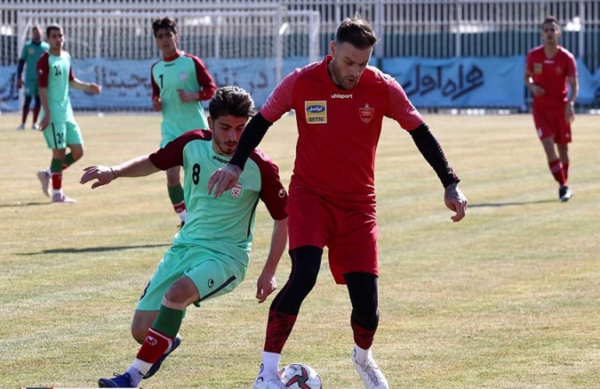 مهاجم جنجالی ایرلندی پرسپولیس همچنان نیمکتنشین