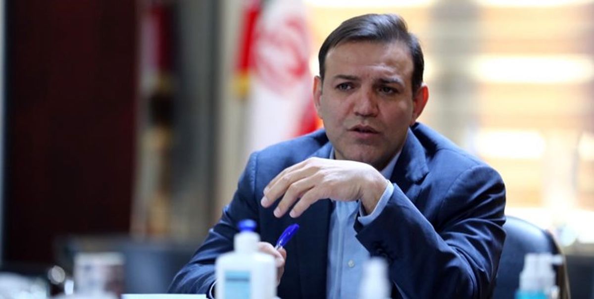 درخواست عزیزیخادم از مجلس برای تصویب حضور زنان در ورزشگاه